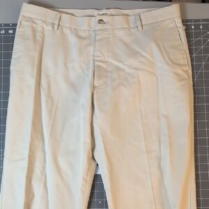 Dockers Cream Chinos Classic Fit